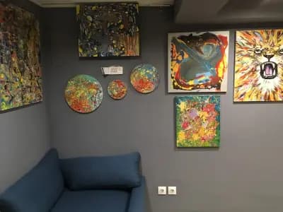 Дизайн студио Влайкови - абстрактни картини, рисуване портрети по поръчка, дизайн на плакати за декорация