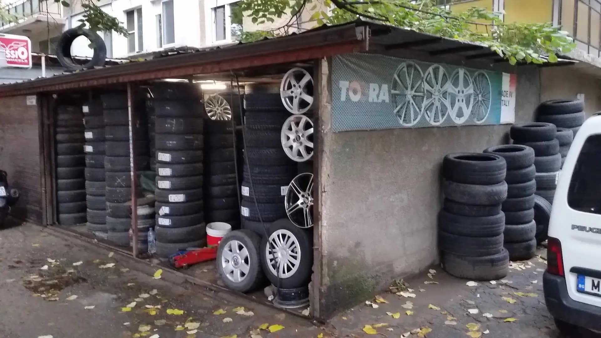 магазин за гуми нови и втора употреба и монтаж