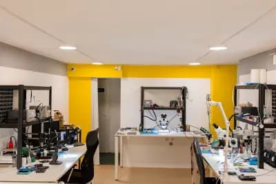 Phone Repair Hub - сервиз за телефони, таблети и лаптопи - кв. Левски