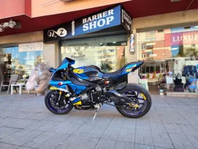 M Z BARBER SHOP