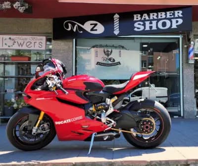 M Z BARBER SHOP