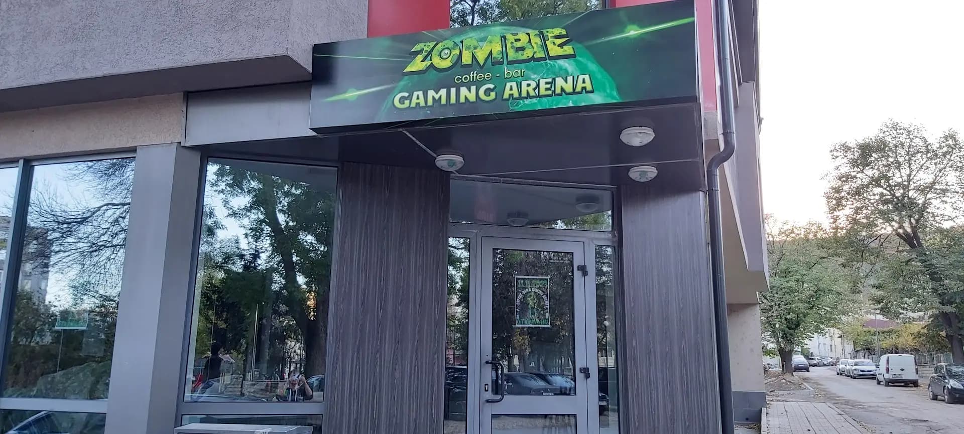 Coffee Bar & Gaming Arena - ZOMBIE