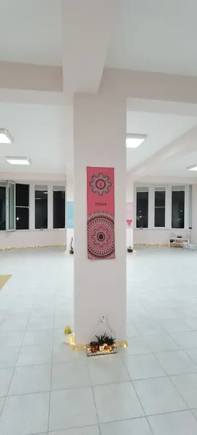 Лотос Симитли - Йога и Пилатес