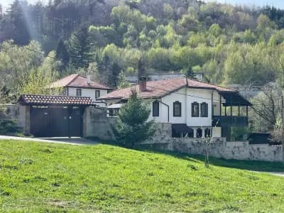 Къща за гости "Сияйна Зора"
