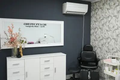 Beauty Studio Deny Nails Designer | Студио за маникюр и педикюр Троян