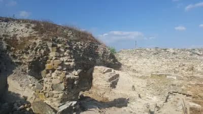 Археологическа База