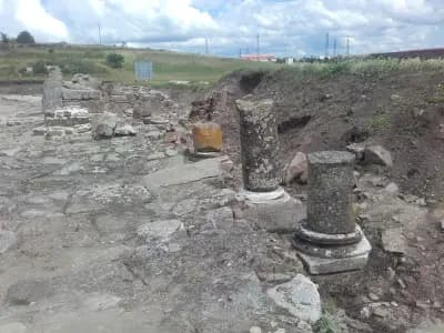 Археологическа База