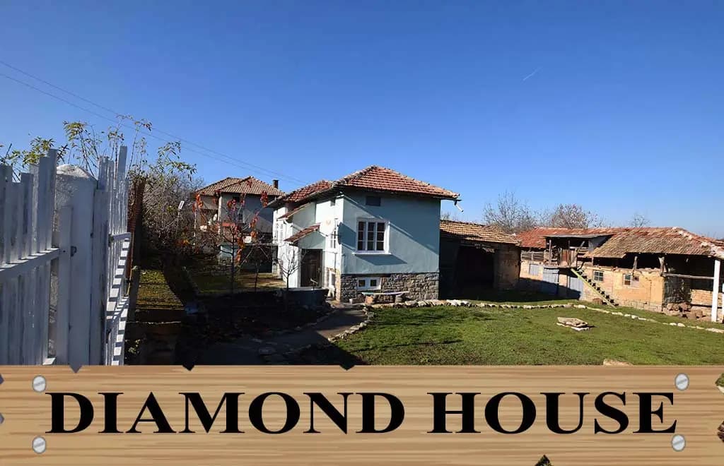 DIAMOND HOUSE by mowlem