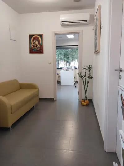 D-r Hadzhiconeva ophthalmologist