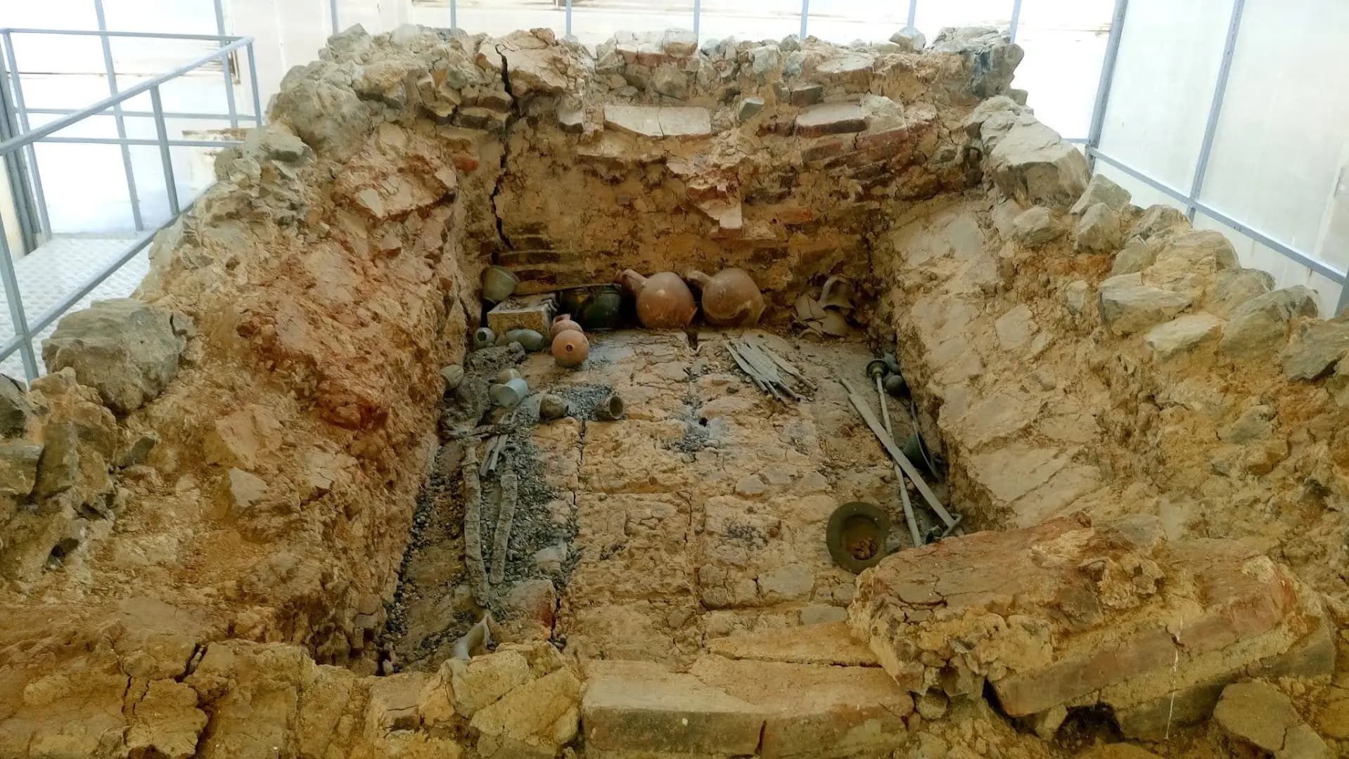 (Eastern Mound) Archaeological Complex / Източна могила - Караново