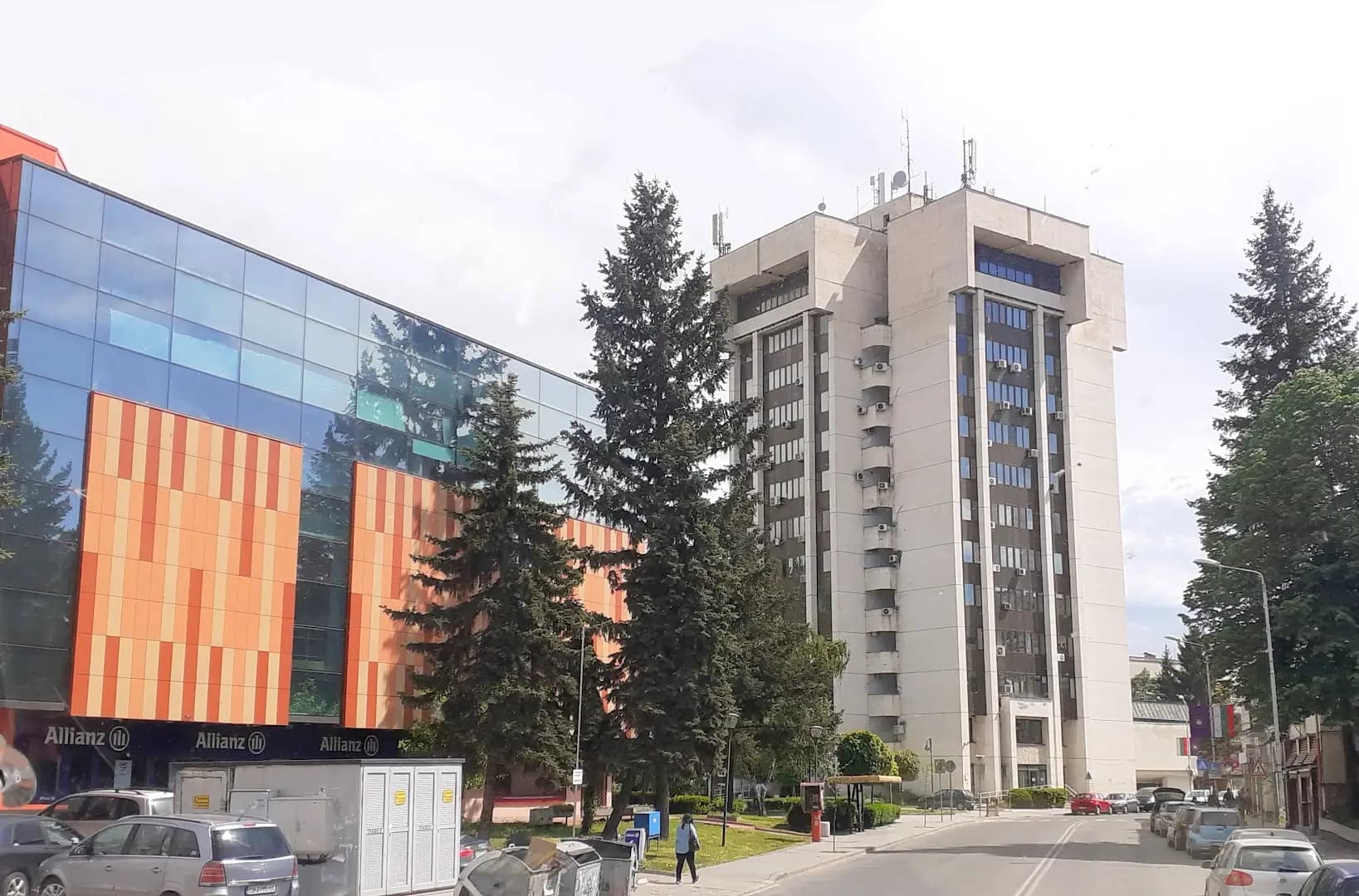 Банков клон на Алианц Банк България