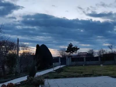 Бяла къща Крапец