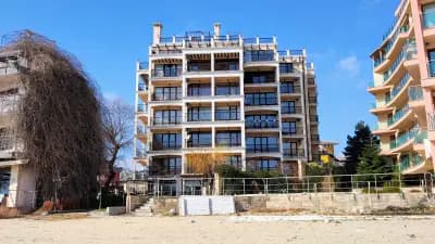 DOLPHIN Fish Restaurant & Poolbar