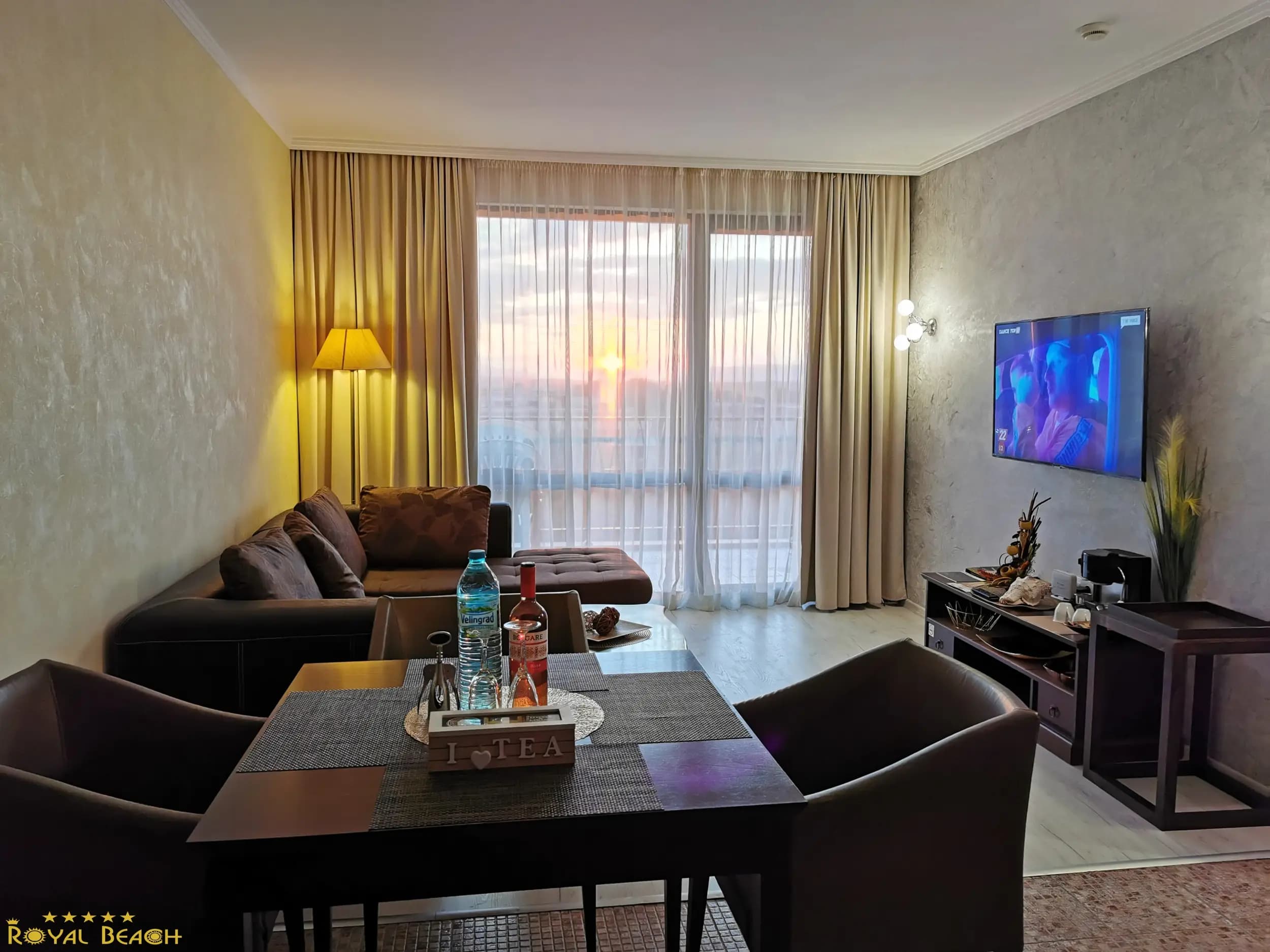 ROYAL BEACH HOTEL apartment