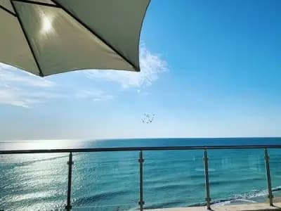 White Cliffs, Byala