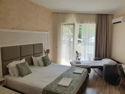 Marina Sands Bijou Boutique is an excellent choice for travelers visiting Obzor