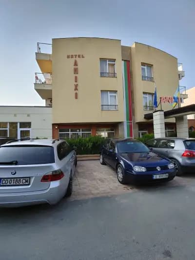 Aparthotel "Anixi"