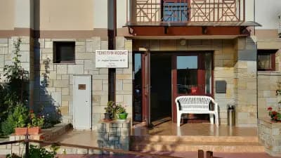 Templum Yovis Apartments