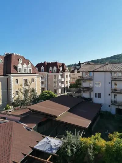 Hotel Black Sea - Breakfast, Pool & Free Parking
