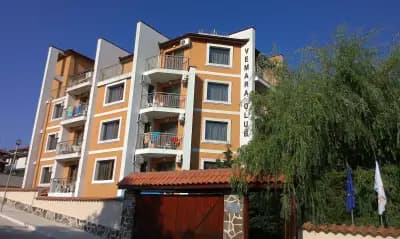 Hotel Vemara Club