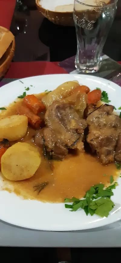 Хотел и Ресторант Варвара