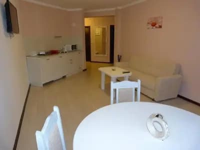 Toma's Residence - Front Beach