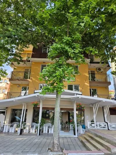 Lotos Apartments
