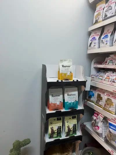 Зоомагазин Лакомник