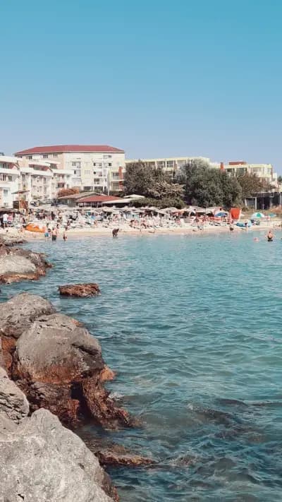 White Coast Beach Apartments