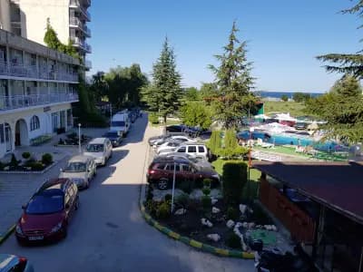 Хотел „ДСК“