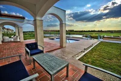 Parnas Estate Luxury Property