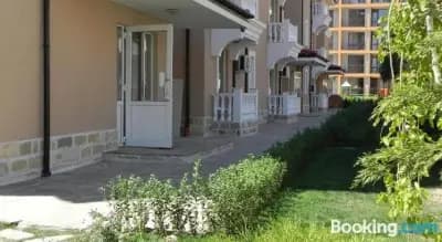 Antorini Apartments