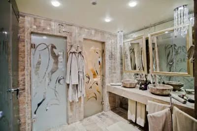 Royal Castle Hotel & Spa