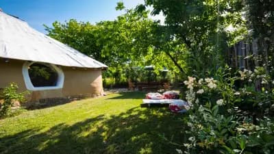 Clay House with Infinity Edges / Глинена Къща