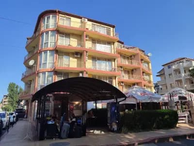 Ryor Hotel - Restaurant & Free Parking