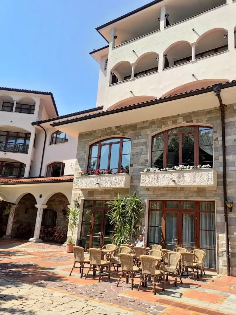 Helena VIP Villas and Suites
