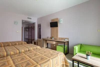 Ivana Palace Hotel - Free Parking