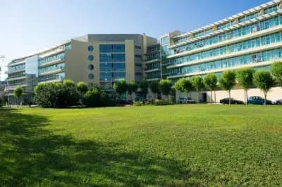 Ivana Palace Hotel - Free Parking