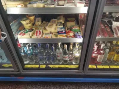 Mini market