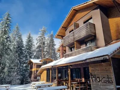 RILA 6ATO Hotel & Restaurant