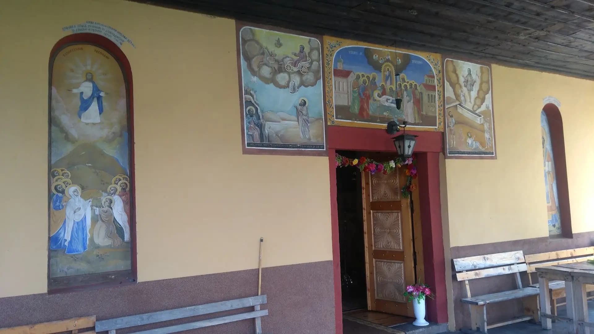 Храм „Успение на Света Богородица“
