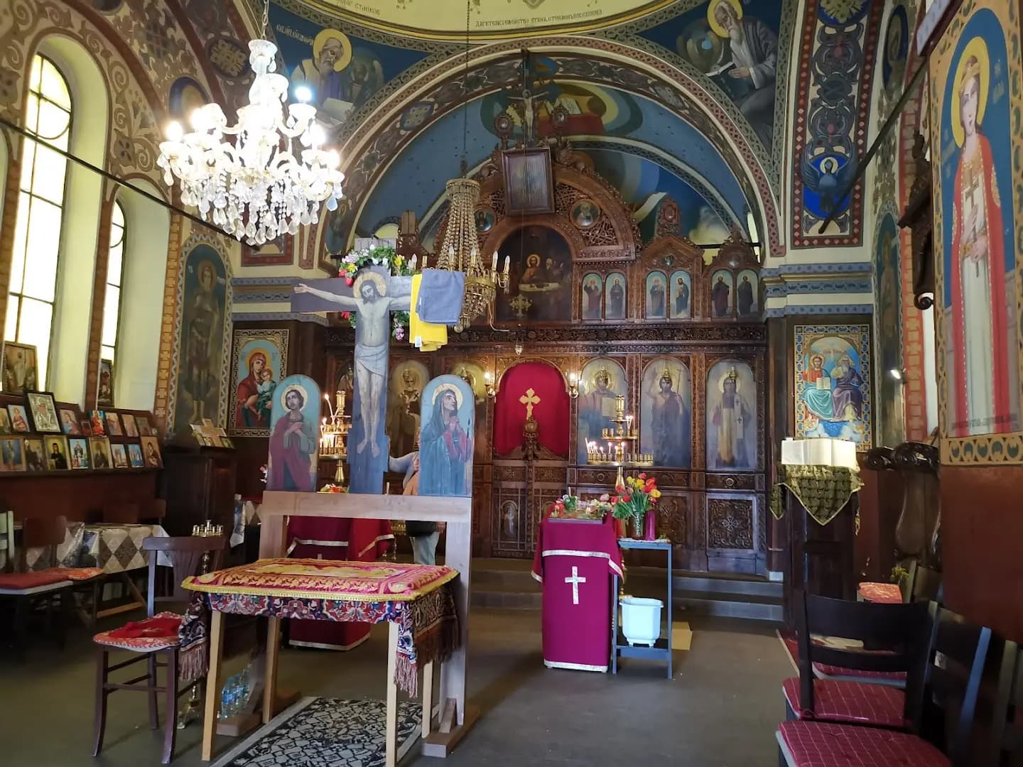храм "Св. Николай Чудотворец"