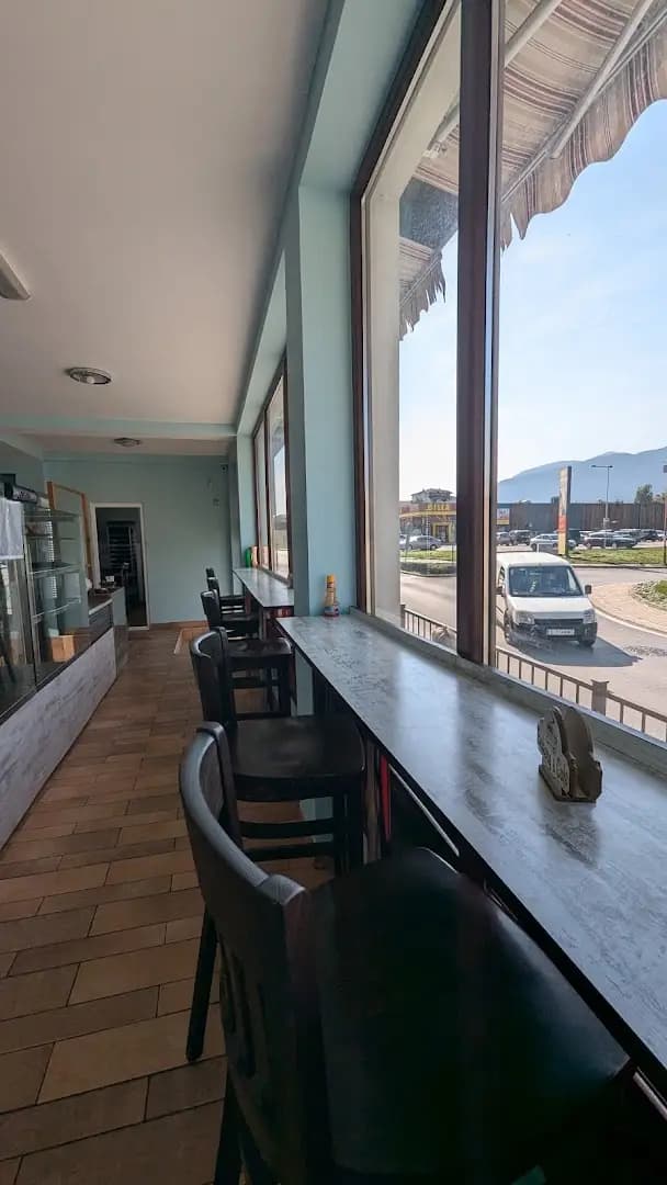Bakery & Cafe