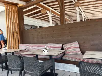Flora beach bar & food - Arkutino