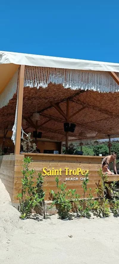 Saint TroPez BEACH CLUB