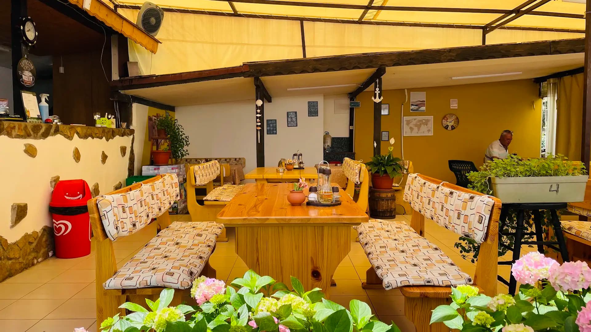 Casual spot - Pavilion & FOOD Chernomorets