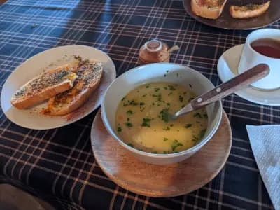 Кръчма Лещен
