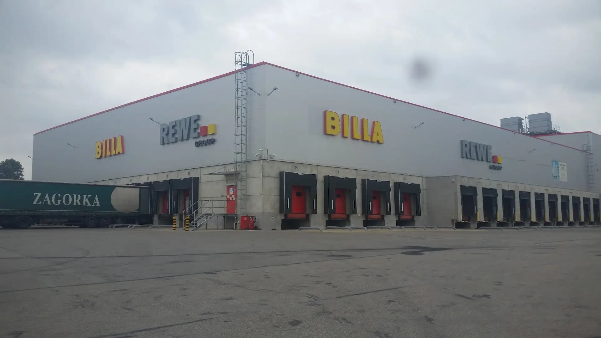 BILLA столник