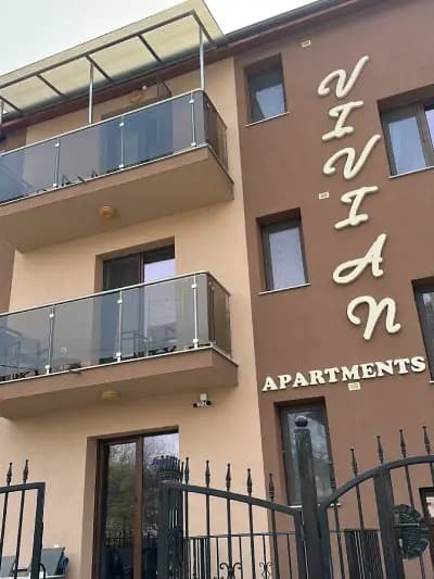 Vivian Apartments