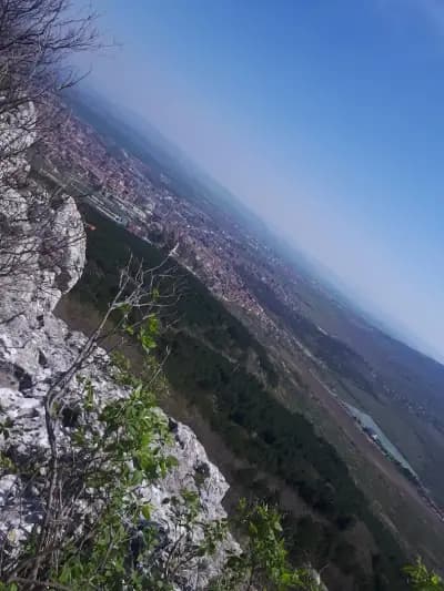 Тракийско светилище "Камъка"